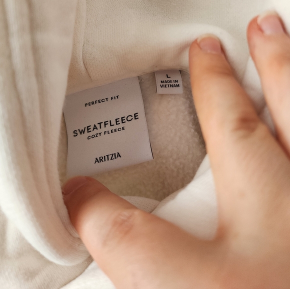 Aritzia Sweatfleece Cozy Fleece White Hoodie - Picture 3 of 5